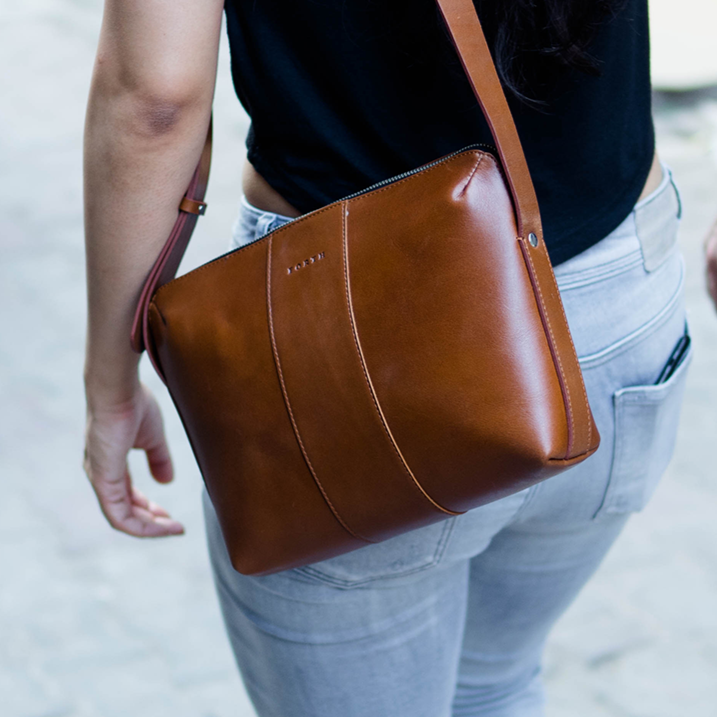 Forth Goods Woman's Everyday Leather Sling Bag - Brown