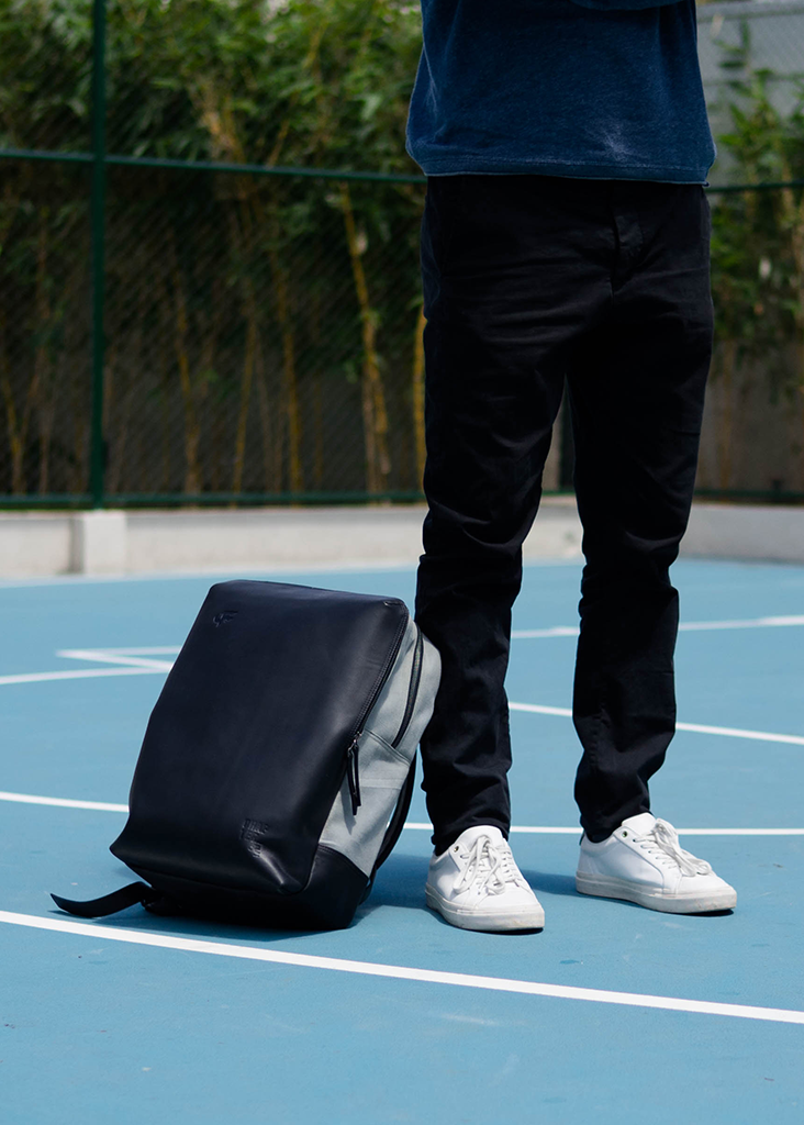 Chapter 02 - Turtle Backpack with Card Case - Monochrome